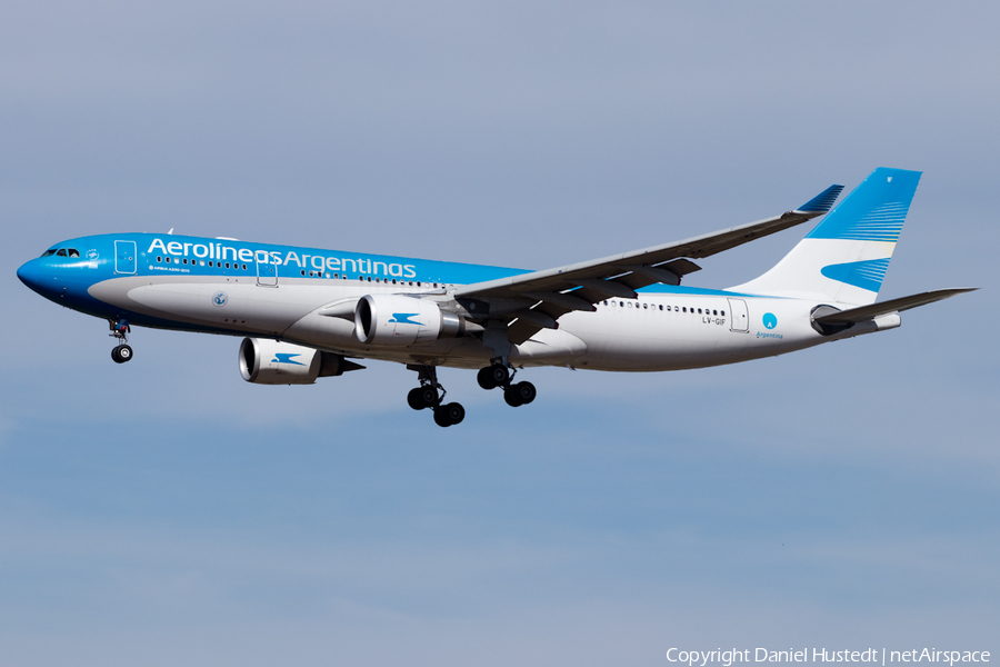 Aerolineas Argentinas Airbus A330-202 (LV-GIF) | Photo 528996