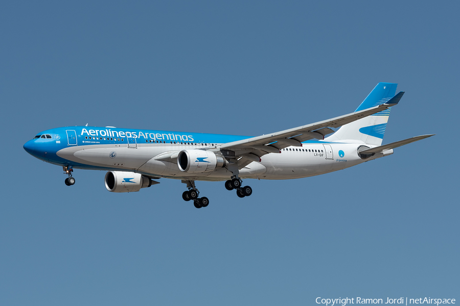 Aerolineas Argentinas Airbus A330-202 (LV-GIF) | Photo 511528