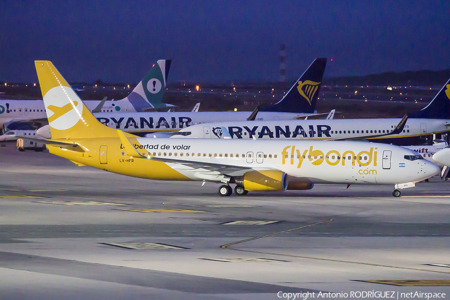 Flybondi Boeing 737-86J (LV-HFR) | Photo 220871