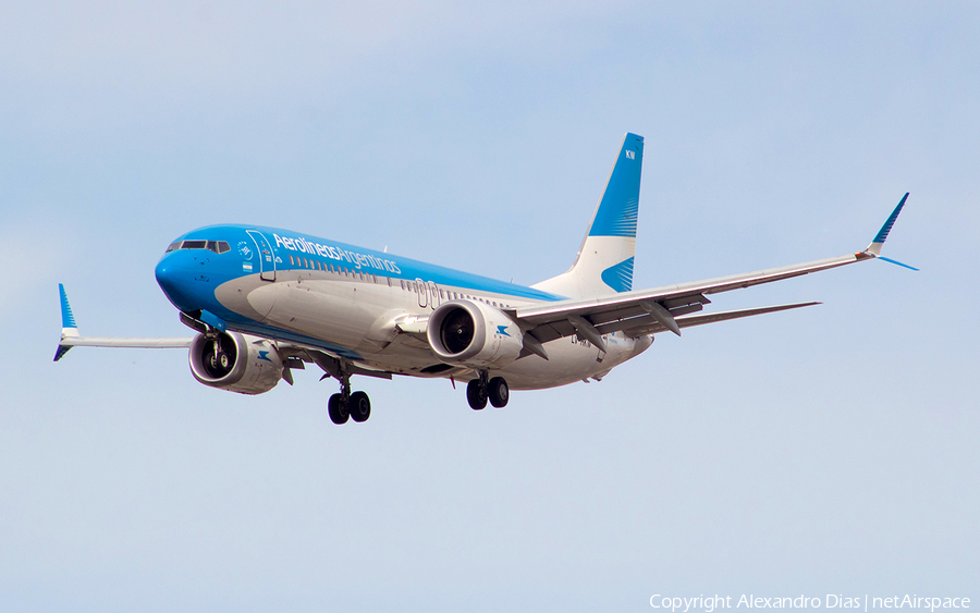 Aerolineas Argentinas Boeing 737-8 MAX (LV-HKW) | Photo 518429