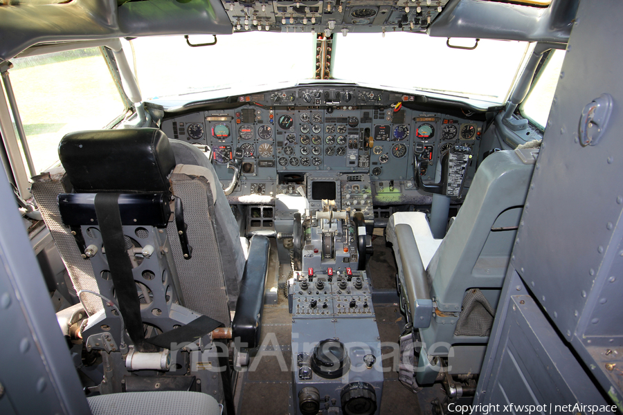 Aerolineas Argentinas Boeing 737-287 (LV-JTD) | Photo 441902