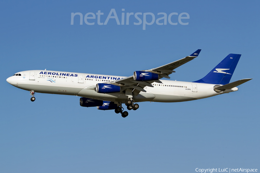 Aerolineas Argentinas Airbus A340-221 (LV-ZPO) | Photo 307214