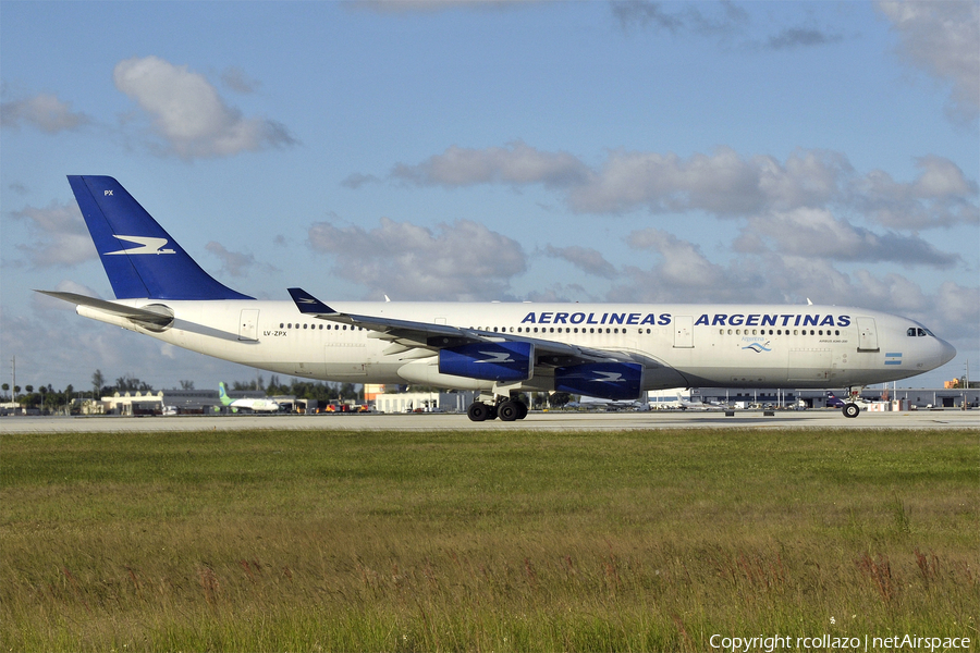 Aerolineas Argentinas Airbus A340-211 (LV-ZPX) | Photo 11021