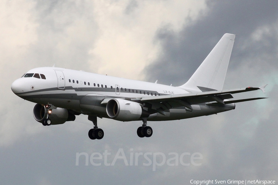 Global Jet Luxembourg Airbus A318-112(CJ) Elite (LX-GJC) | Photo 16631