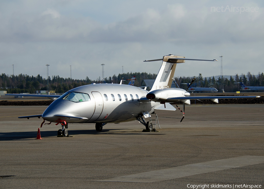 Jetfly Aviation Piaggio P.180 Avanti II (LX-JFP) | Photo 43686