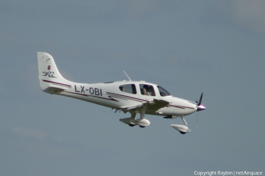 (Private) Cirrus SR22 (LX-OBI) | Photo 547462