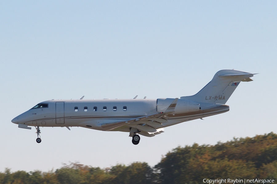 Premier SA Luxembourg Bombardier BD-100-1A10 Challenger 300 (LX-PMA) | Photo 556038