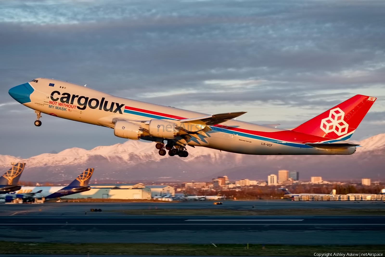 Cargolux Boeing 747-8R7F (LX-VCF) | Photo 410856 • netAirspace