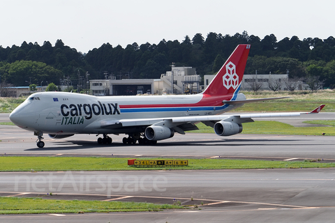 Cargolux Italia Boeing 747-4R7F (LX-WCV) at  Tokyo - Narita International, Japan