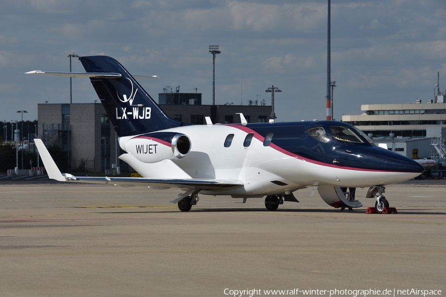 WiJet Honda HA-420 HondaJet (LX-WJB) | Photo 398652