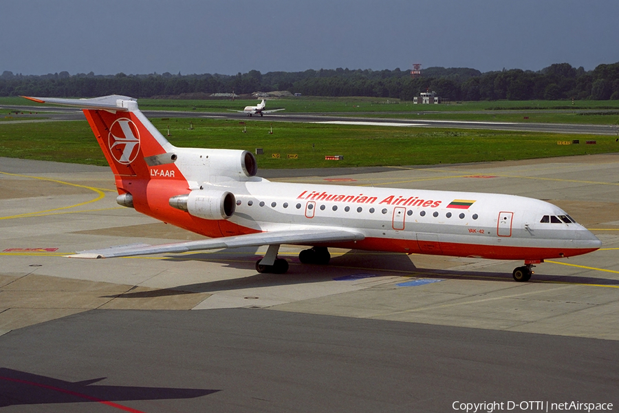 Lithuanian Airlines Yakovlev Yak-42 (LY-AAR) | Photo 356409