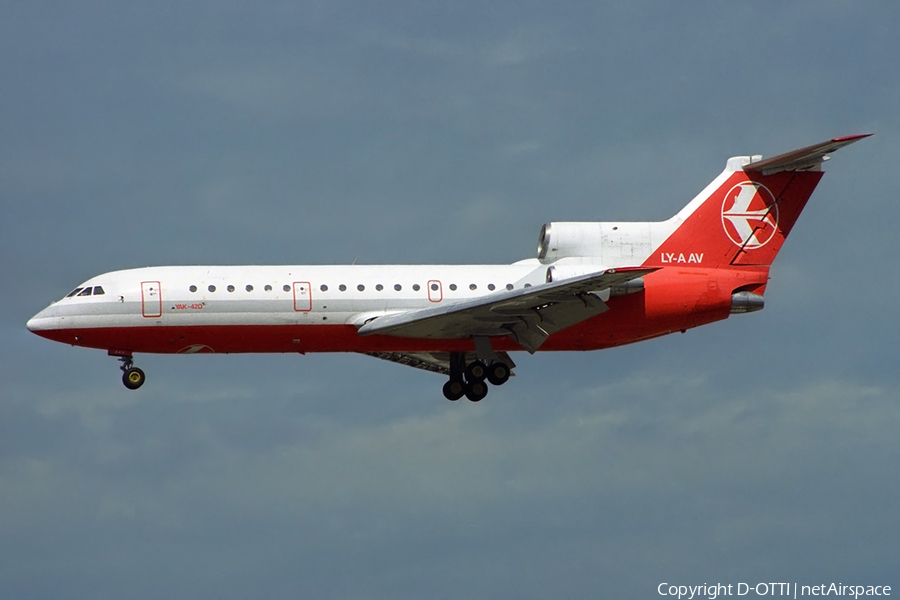 Lithuanian Airlines Yakovlev Yak-42D (LY-AAV) | Photo 359210