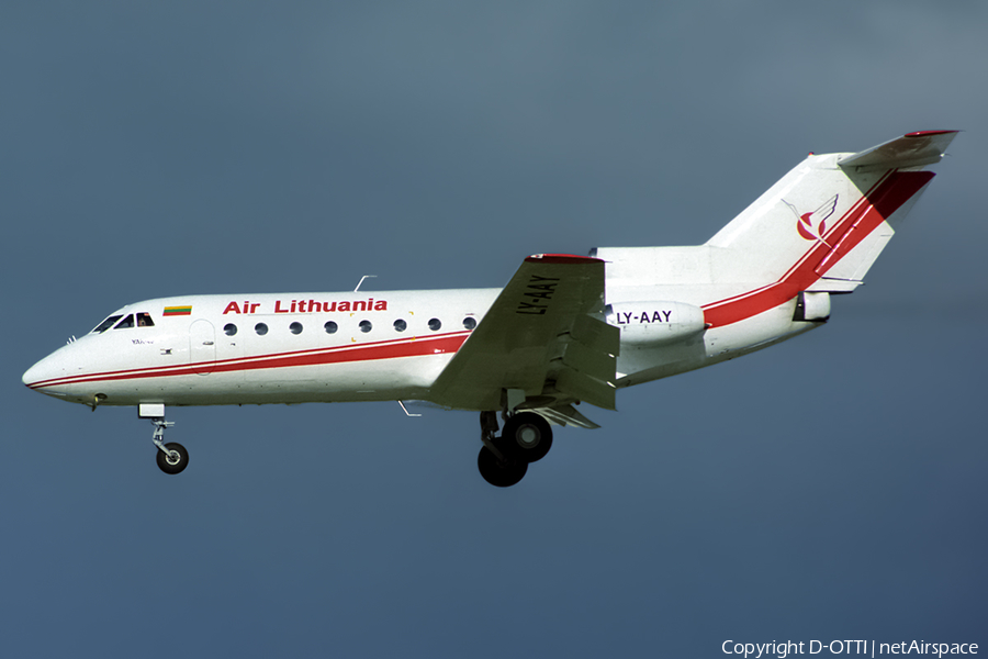 Air Lithuania Yakovlev Yak-40 (LY-AAY) | Photo 392873