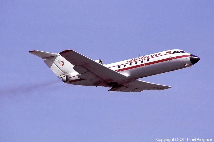 Lietuva Yakovlev Yak-40 (LY-AAY) | Photo 142564