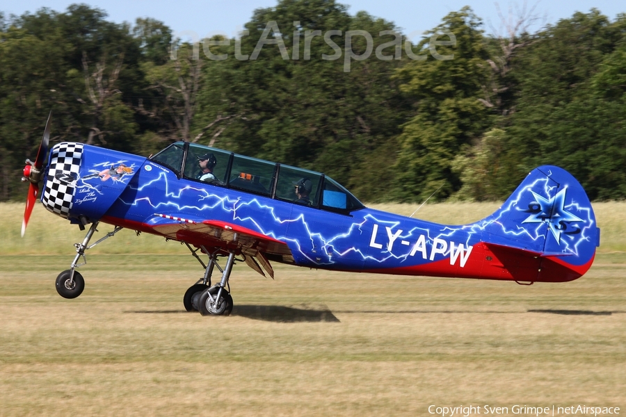 (Private) Yakovlev Yak-52 (LY-APW) | Photo 518248