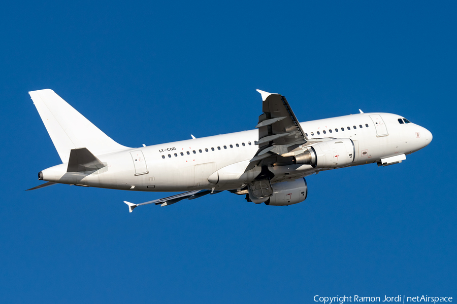 GetJet Airlines Airbus A319-112 (LY-COD) | Photo 490946