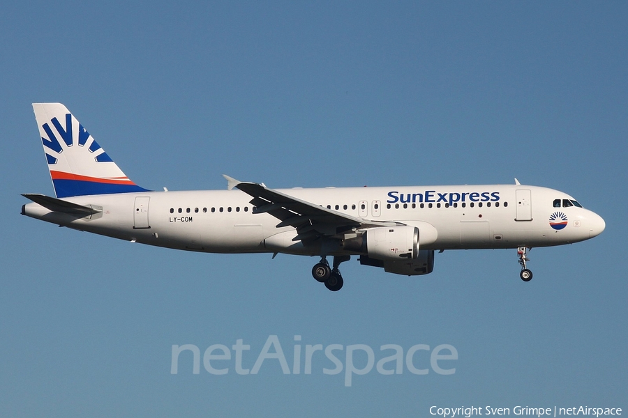 SunExpress (Avion Express) Airbus A320-212 (LY-COM) | Photo 252049