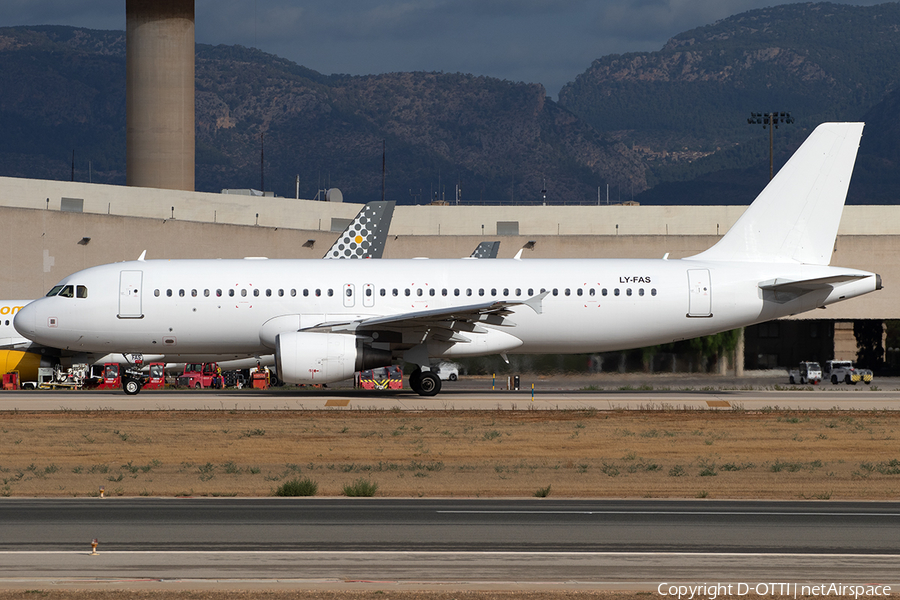 GetJet Airlines Airbus A320-214 (LY-FAS) | Photo 530667