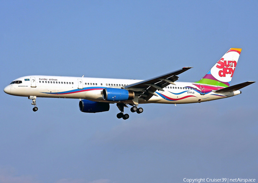 Sunday Airlines Boeing 757-204 (LY-FLG) | Photo 87298