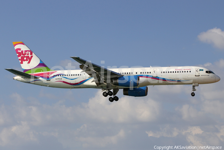 Sunday Airlines Boeing 757-204 (LY-FLG) | Photo 111747