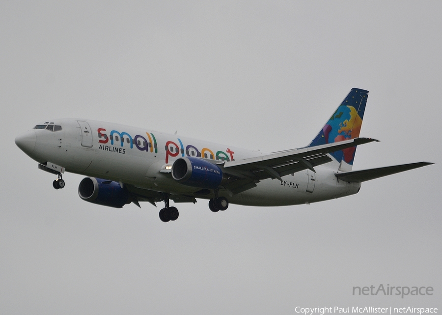 Small Planet Airlines Boeing 737-382 (LY-FLH) | Photo 51830