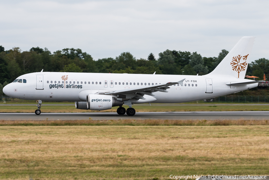 GetJet Airlines Airbus A320-214 (LY-FOX) | Photo 336610