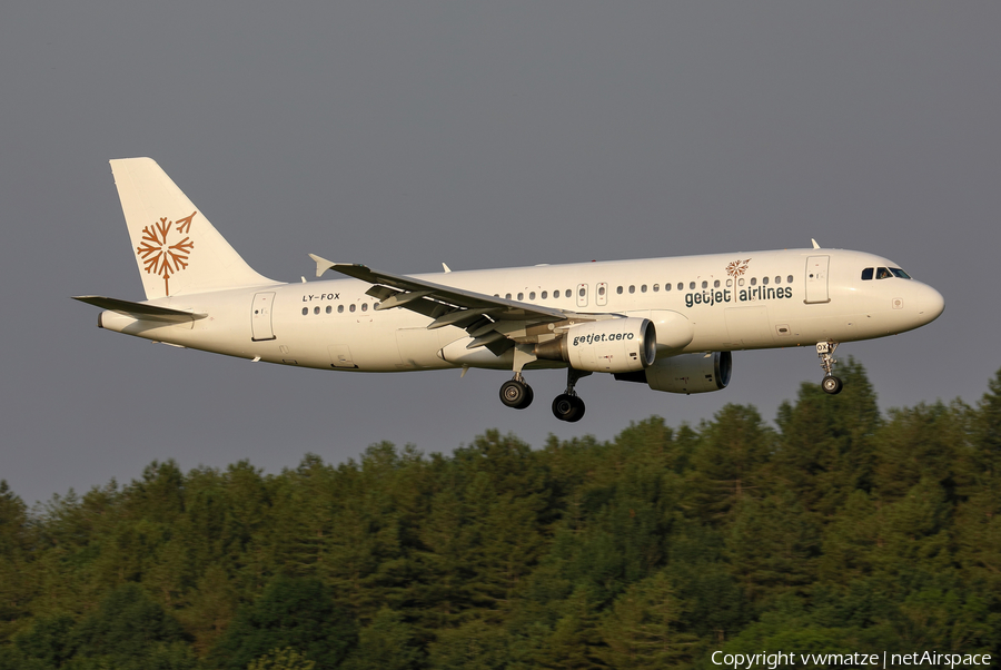 GetJet Airlines Airbus A320-214 (LY-FOX) | Photo 422060