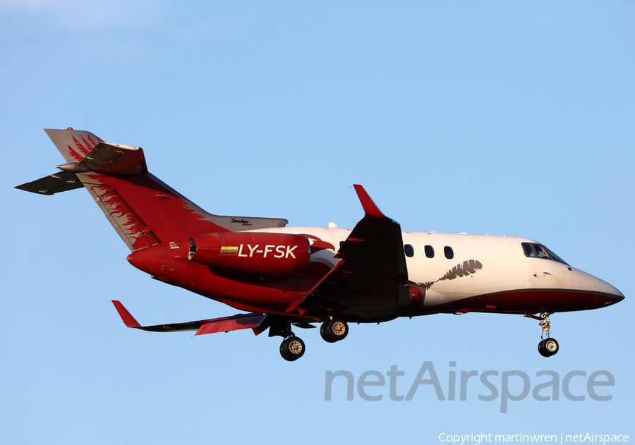 Classic Jet Raytheon Hawker 900XP (LY-FSK) | Photo 284427