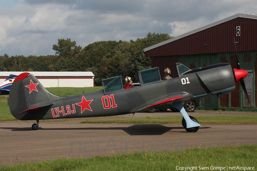 (Private) Yakovlev Yak-52TW (LY-LSJ) | Photo 590461