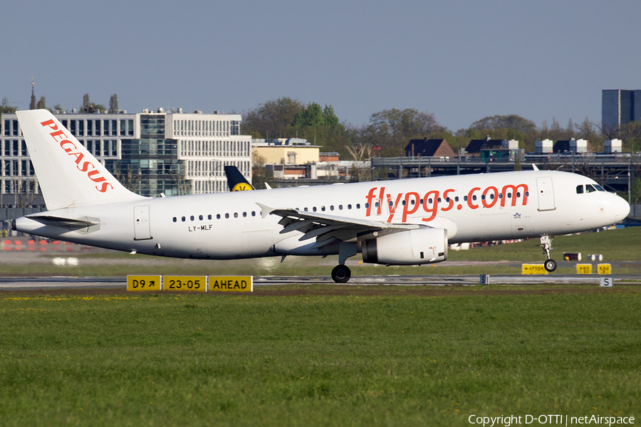 Pegasus Airlines Airbus A320-232 (LY-MLF) | Photo 567689