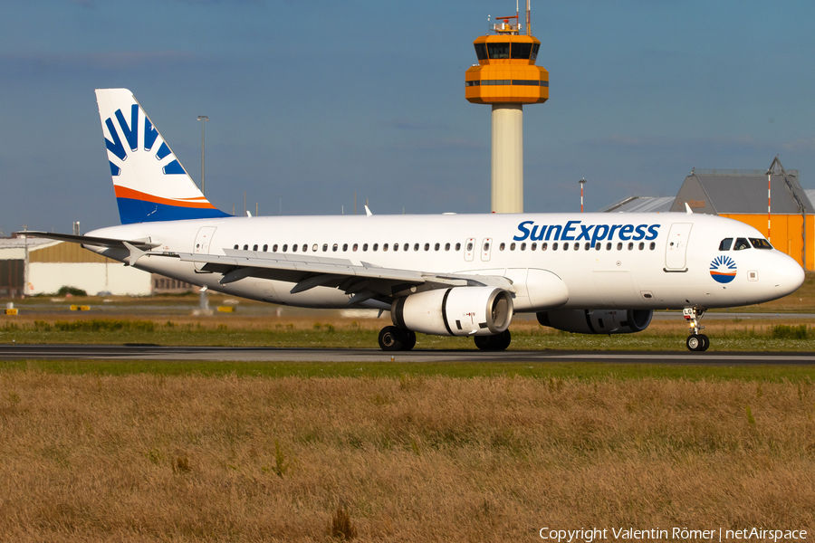 SunExpress Airbus A320-232 (LY-MLG) | Photo 515144