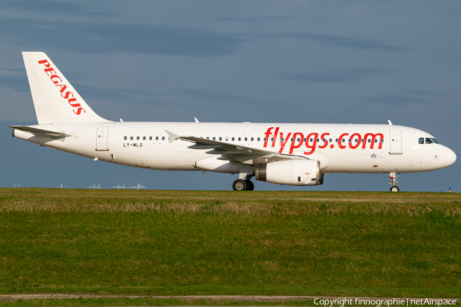 SunExpress Airbus A320-232 (LY-MLG) | Photo 562599