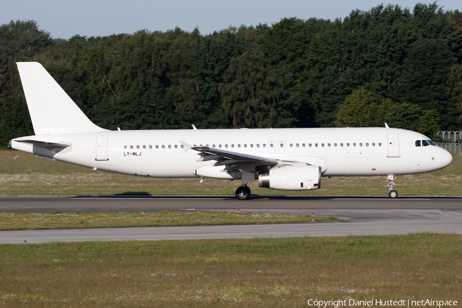 Avion Express Airbus A320-232 (LY-MLJ) | Photo 535003