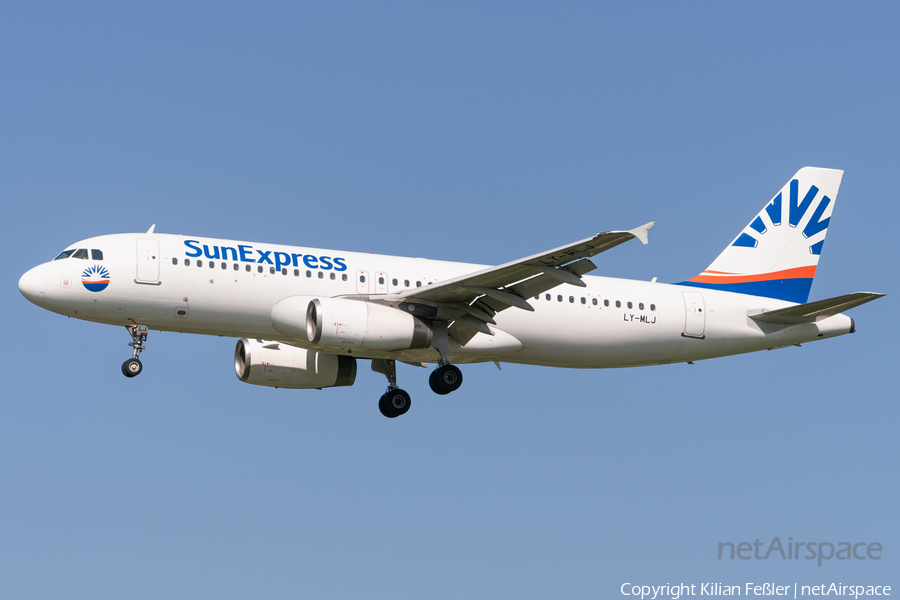 SunExpress (Avion Express) Airbus A320-232 (LY-MLJ) | Photo 638200