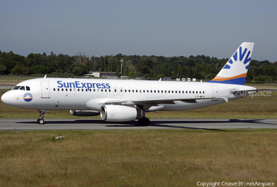 SunExpress (Avion Express) Airbus A320-232 (LY-MLK) | Photo 608293
