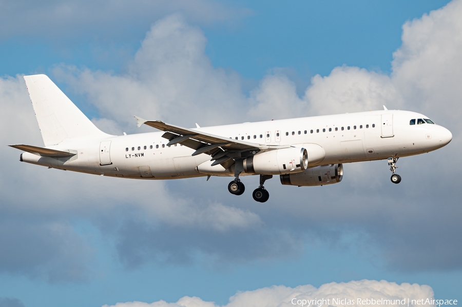 Avion Express Airbus A320-232 (LY-NVM) | Photo 641990