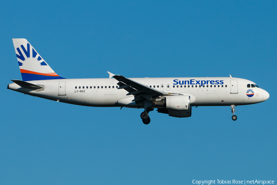 SunExpress (Avion Express) Airbus A320-214 (LY-NVZ) | Photo 341866