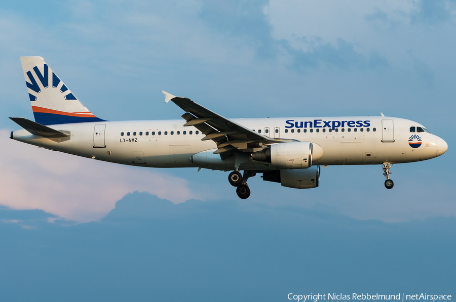 SunExpress (Avion Express) Airbus A320-214 (LY-NVZ) | Photo 345137