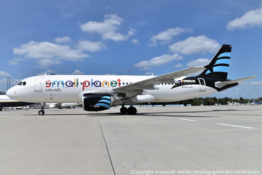 Small Planet Airlines Airbus A320-214 (LY-ONJ) | Photo 380408