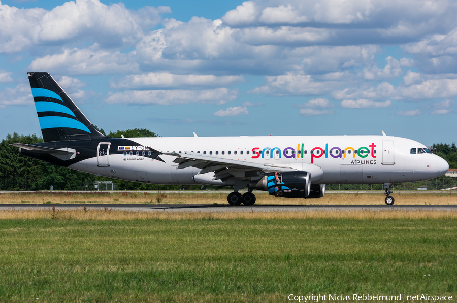 Small Planet Airlines Airbus A320-214 (LY-ONJ) | Photo 250177