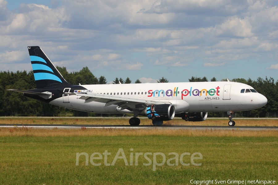 Small Planet Airlines Airbus A320-214 (LY-ONJ) | Photo 250192