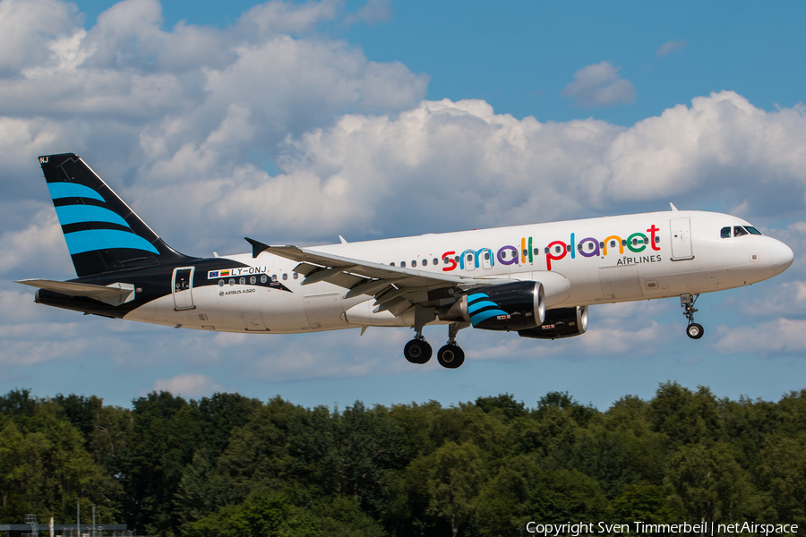 Small Planet Airlines Airbus A320-214 (LY-ONJ) | Photo 250245