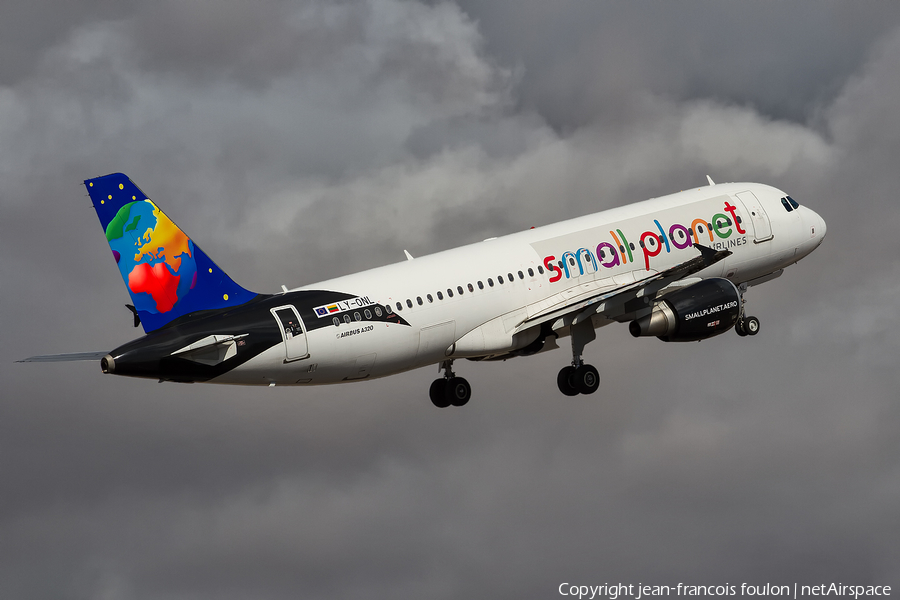 Small Planet Airlines Airbus A320-214 (LY-ONL) | Photo 265604