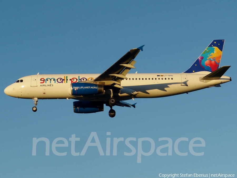 Small Planet Airlines Airbus A320-232 (LY-SPD) | Photo 126522