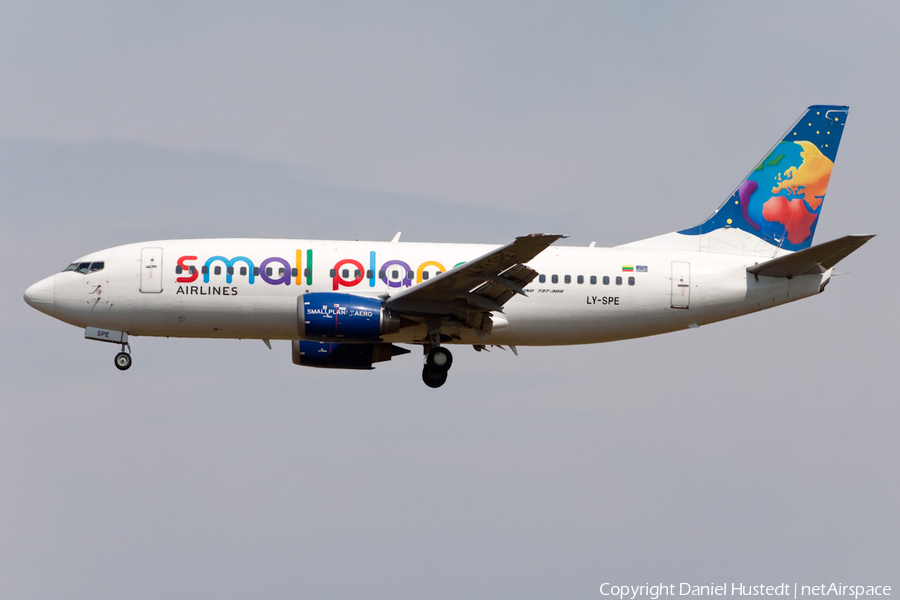 Small Planet Airlines Boeing 737-31S (LY-SPE) | Photo 516950