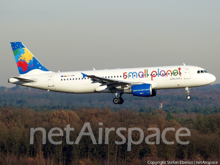 Small Planet Airlines Airbus A320-214 (LY-SPF) | Photo 132896