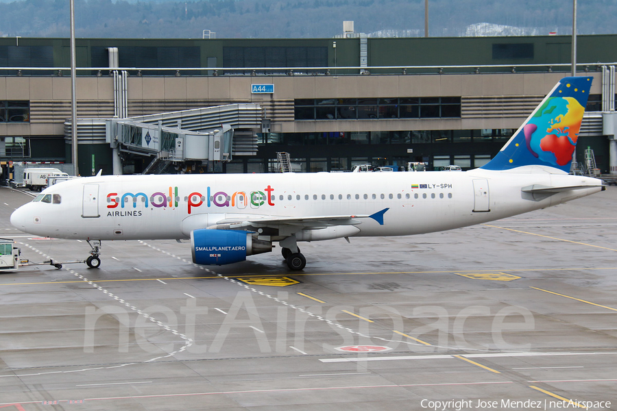 Small Planet Airlines Airbus A320-214 (LY-SPH) | Photo 140855