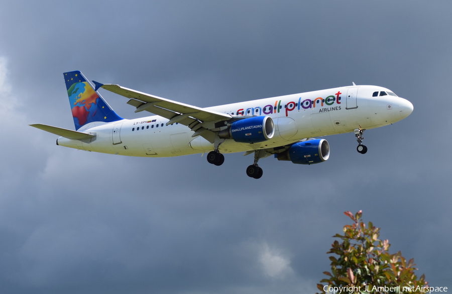 Small Planet Airlines Airbus A320-214 (LY-SPH) | Photo 113299