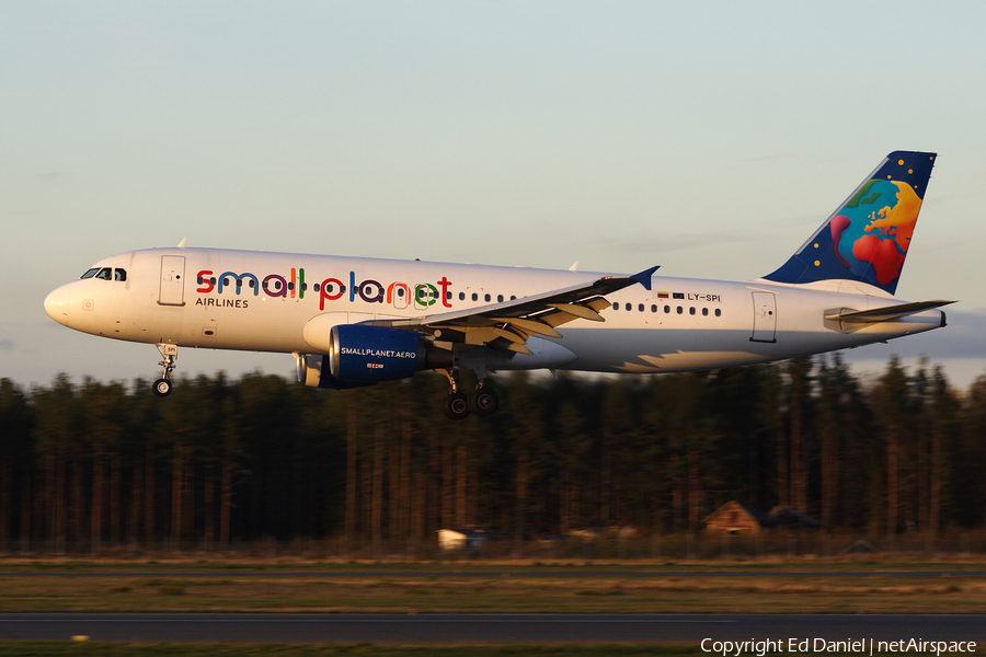 Small Planet Airlines Airbus A320-214 (LY-SPI) | Photo 124281