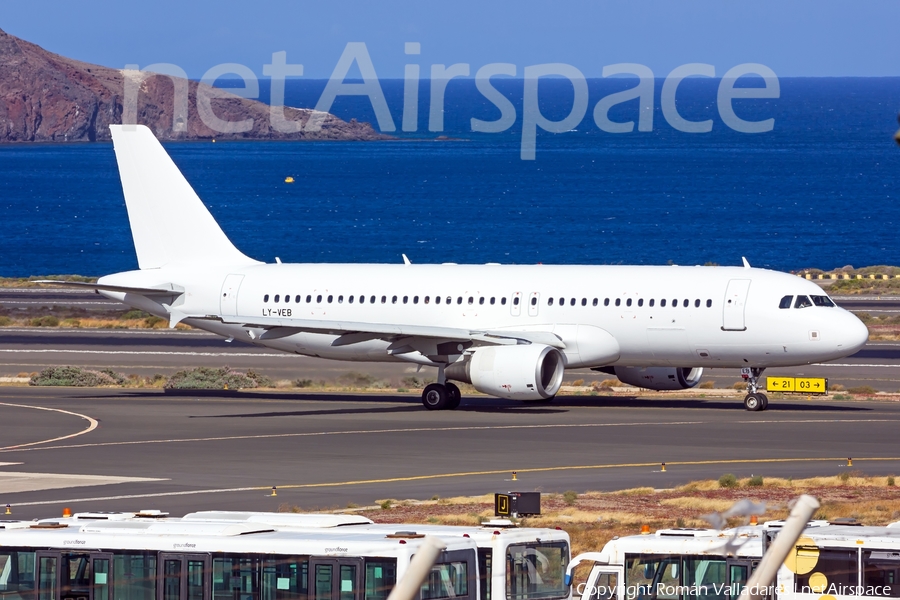 Condor (Avion Express) Airbus A320-214 (LY-VEB) | Photo 341686